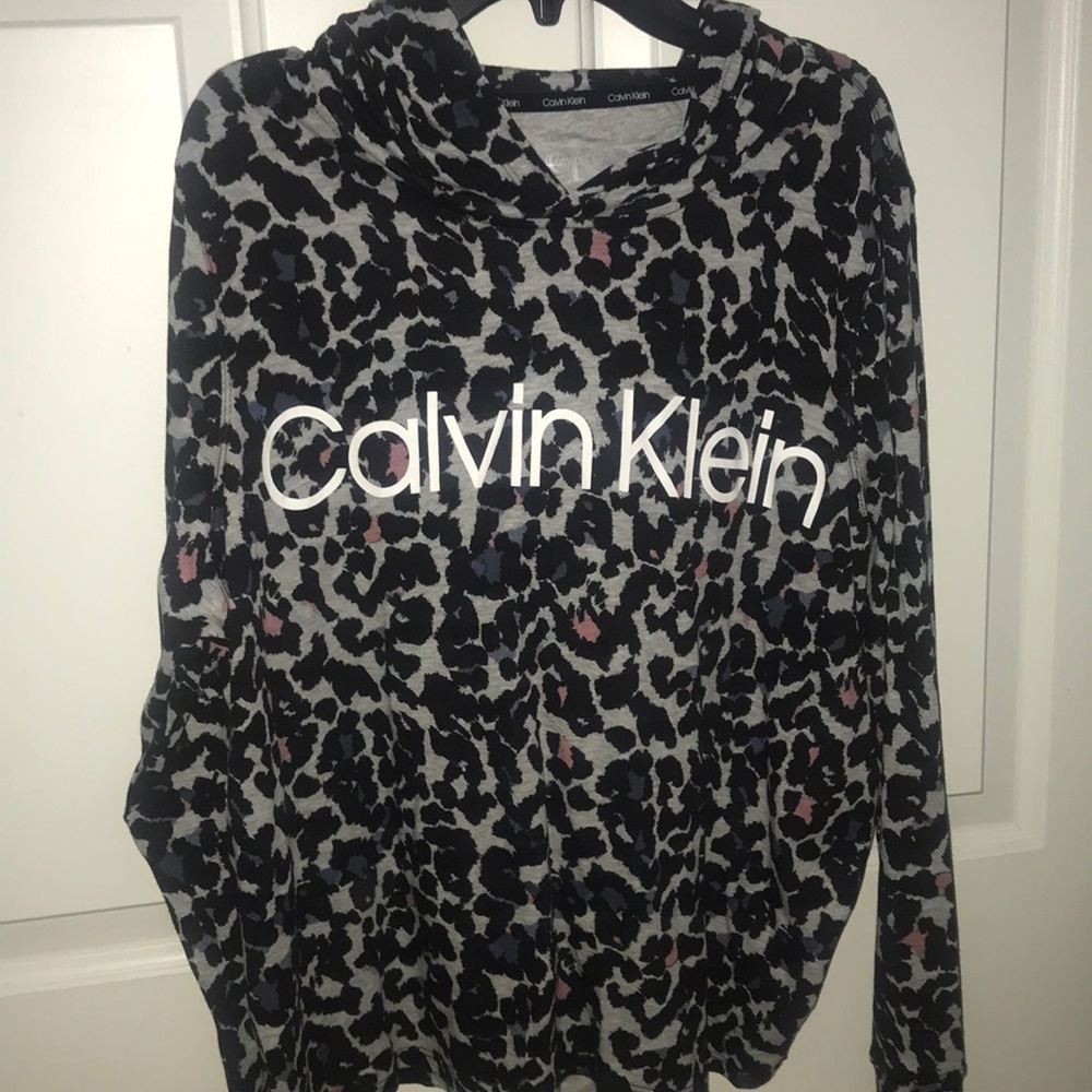 CALVIN KLEIN cheetah pull over